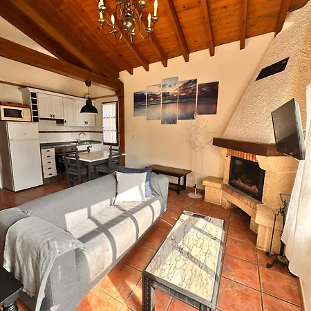 La Casita De La Nozal De La Pena Villaviciosa (Asturias)